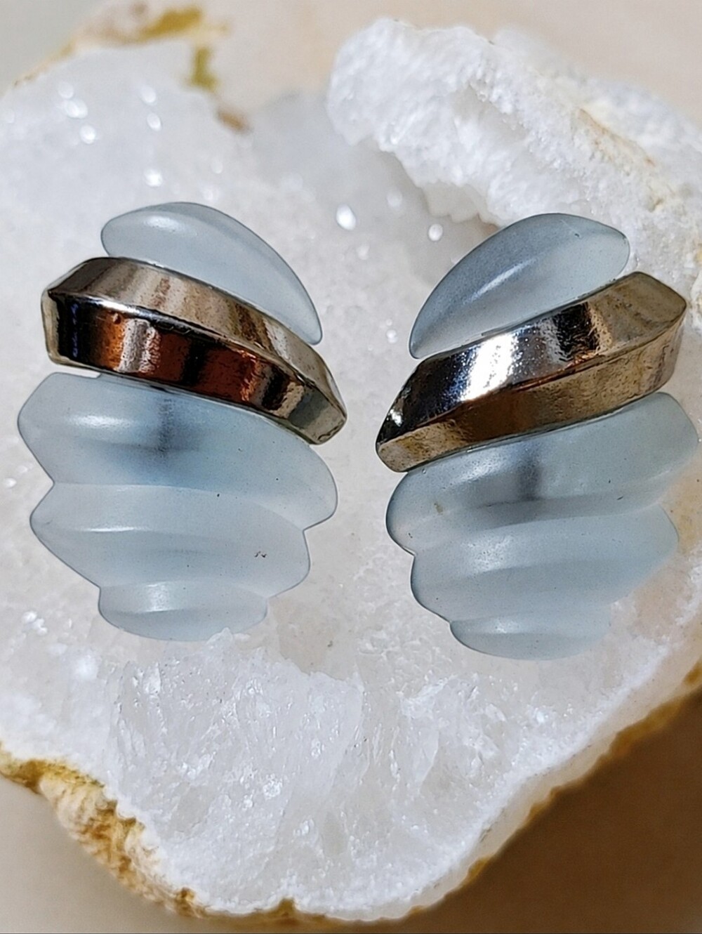 Lucite Molded Ribbed Matte Dusty Blue Silver Tone Clip On Earrings Vintage